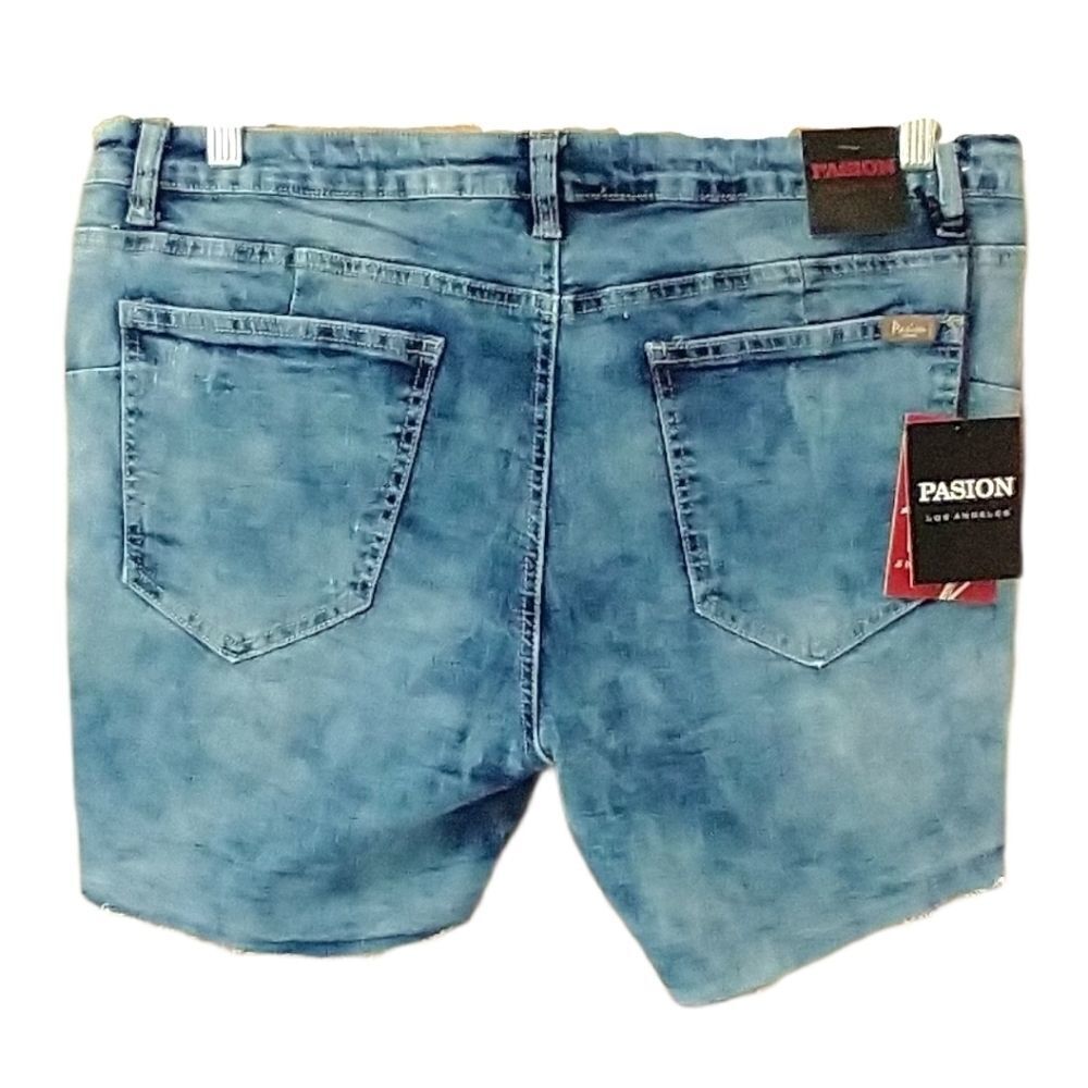 Pasion Plus Size Distressed Stretchy Denim Shorts. - Picture 10 of 14